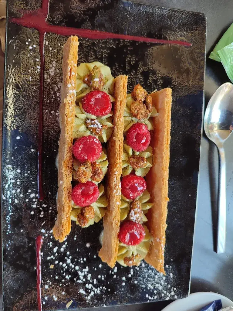 ΦΑΝΗΣ ΜΠΟΣΚΟΣ_L'OPPIDUM_Sisteron_review