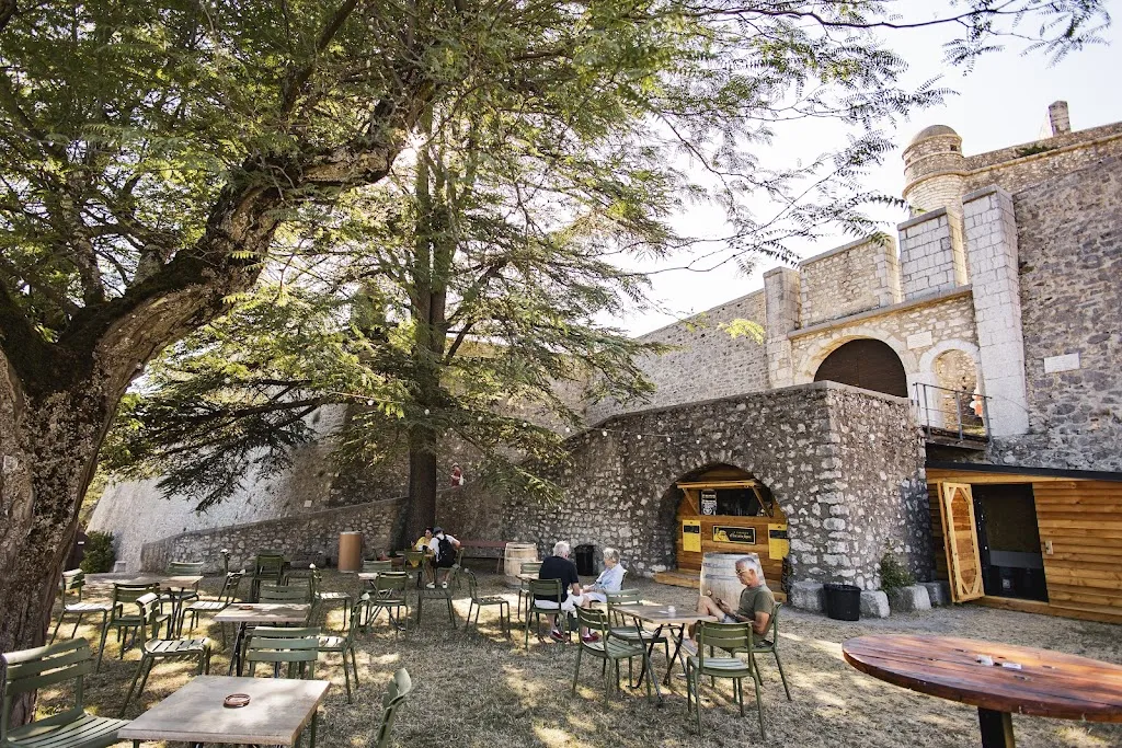 Le Cabanon d'Escartefigue restaurant in Sisteron