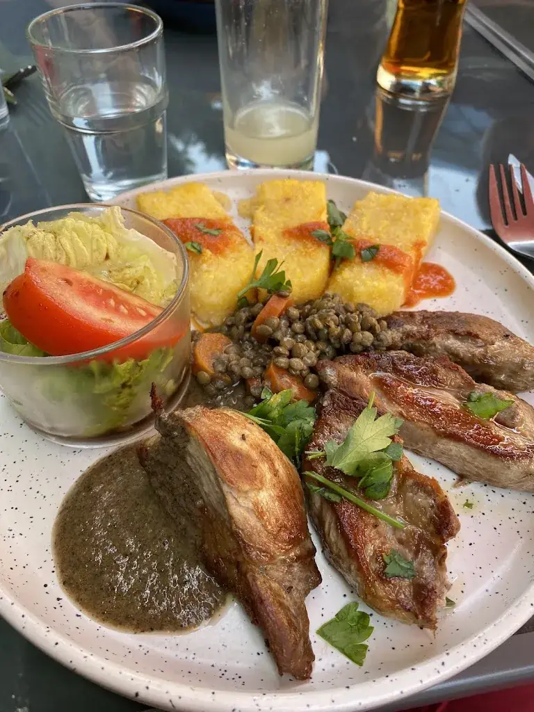 le petit_resto_Peynier_slider_image_3