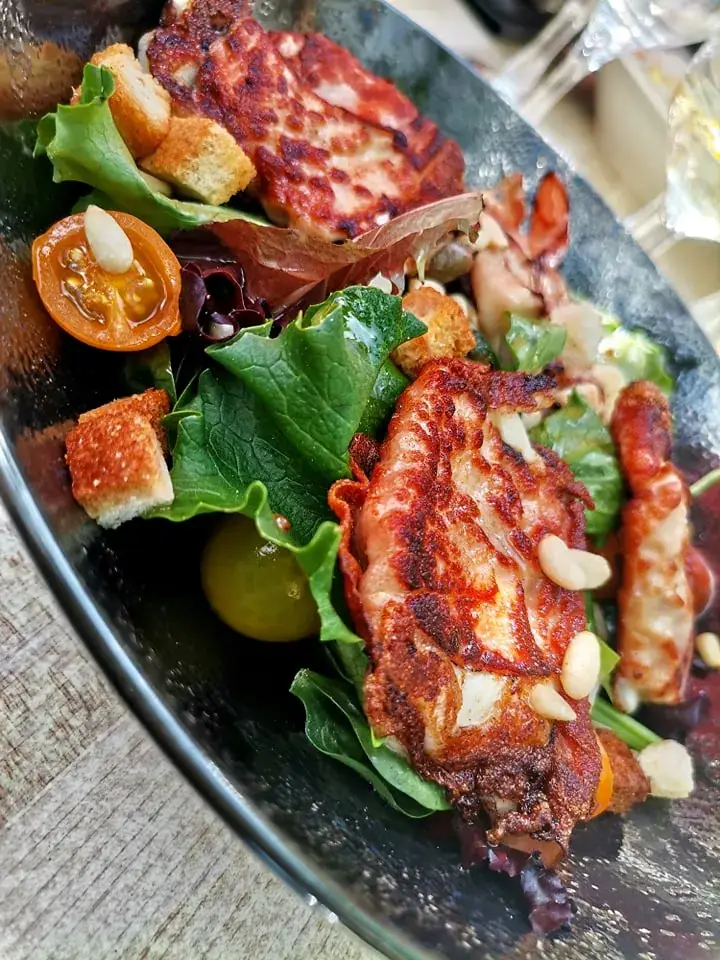 Vidal Marika_La pla'cita_Peypin_review