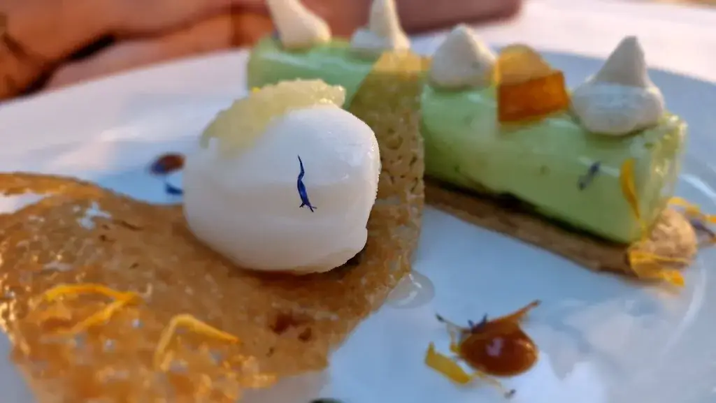 Menu_Restaurant A La Touloubre_Barben_immagine_9