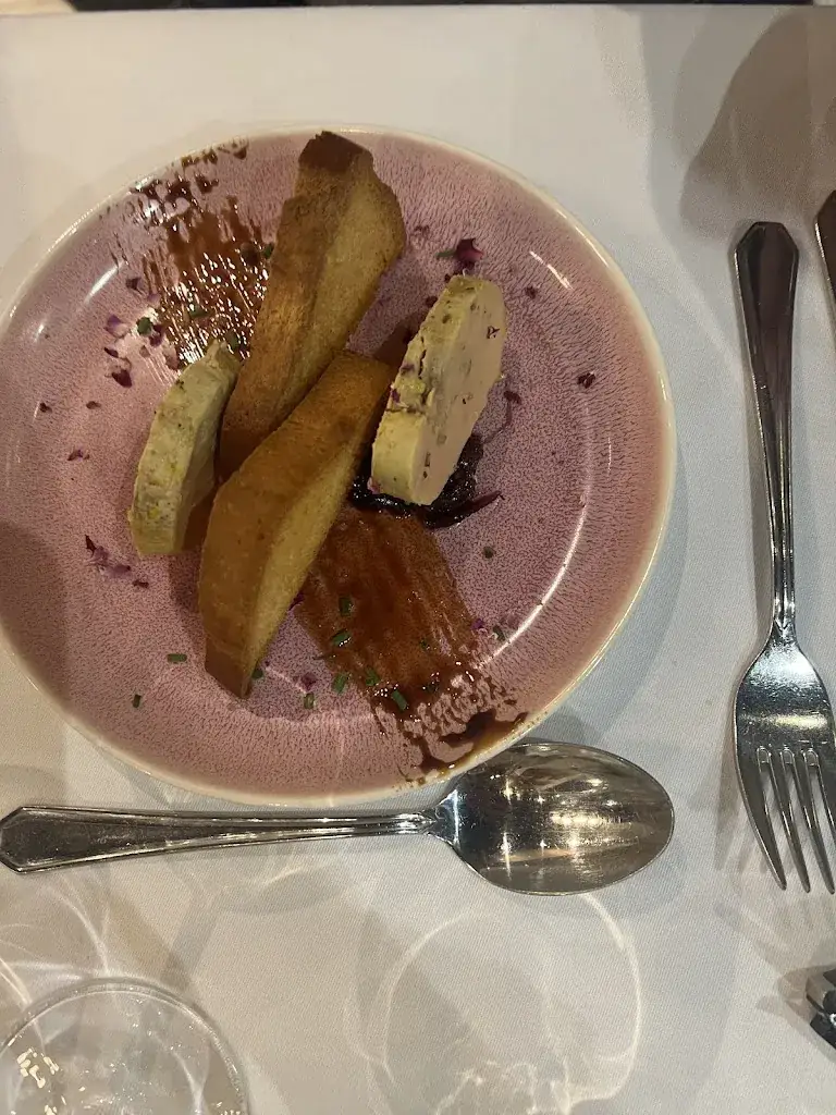 Manon Lalanne_Restaurant A La Touloubre_Barben_recensione