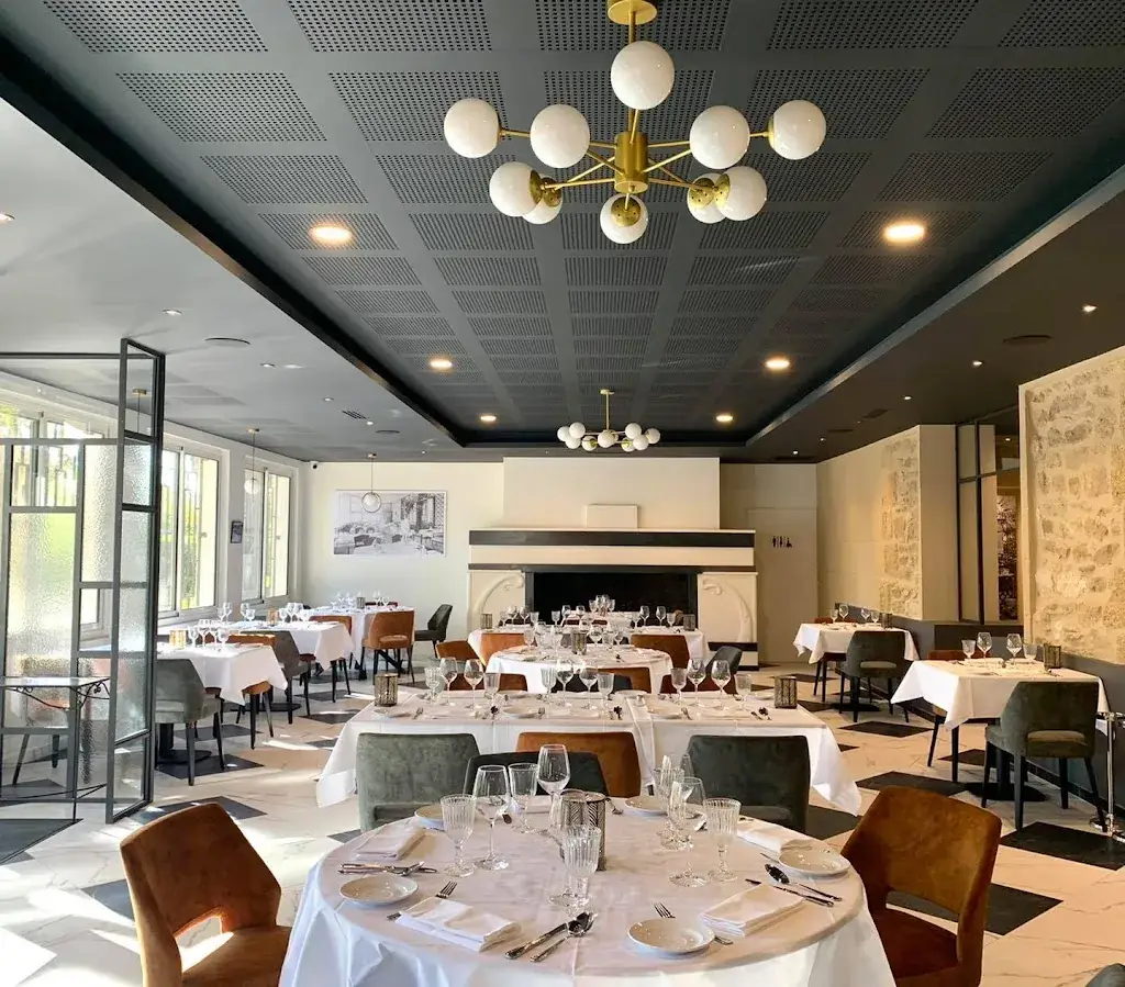 Restaurant A La Touloubre ristorante a Barben