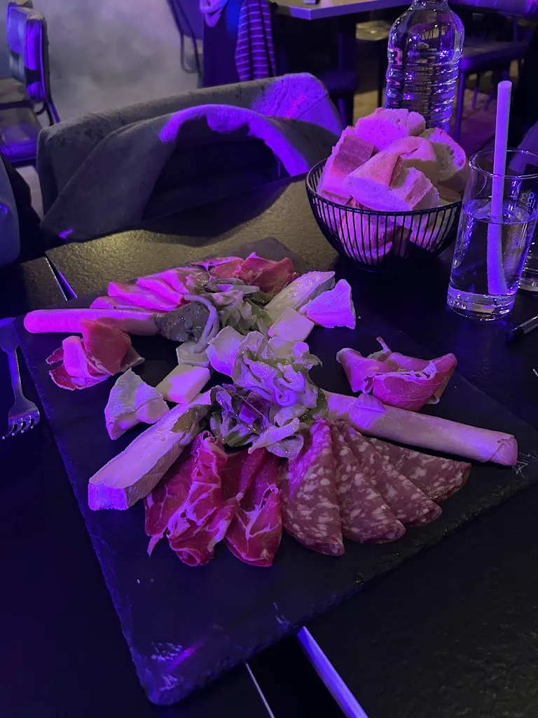 Alexandra Malkiewicz_Café Restaurant Le Provençal_Pélissanne_review