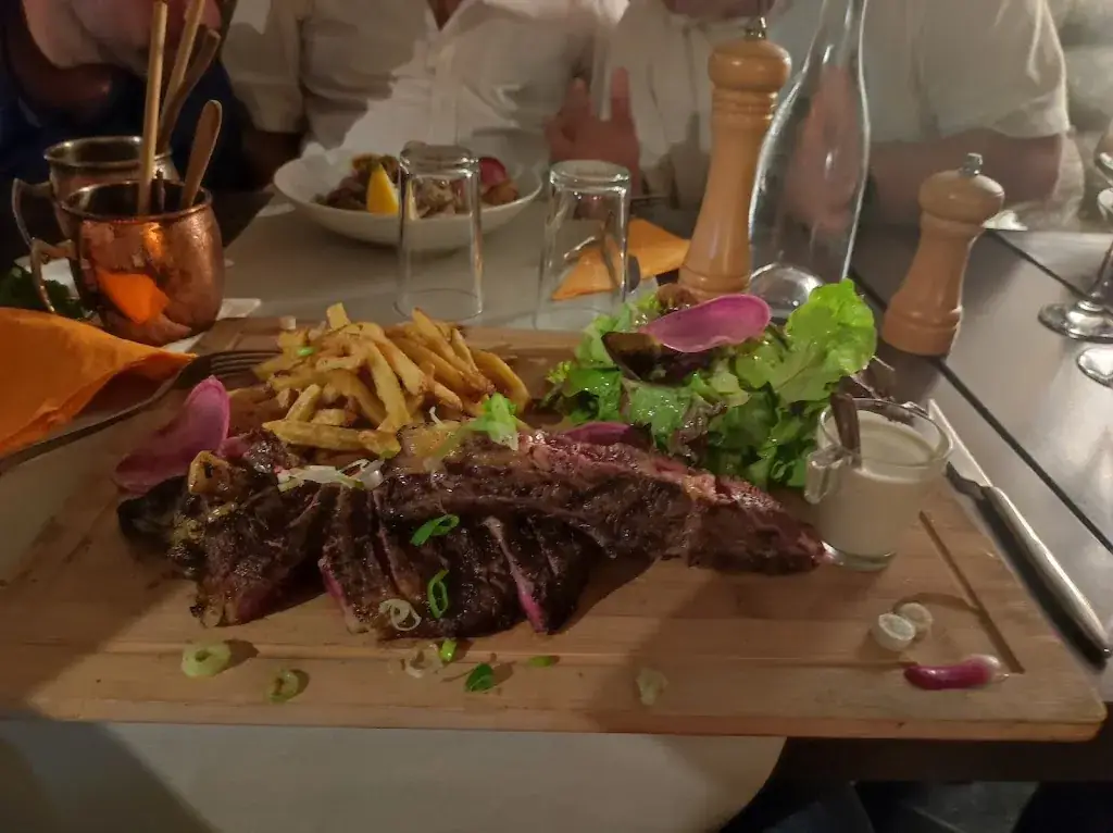 Sandrine Leonard_Le Vincennes_Salon-de-Provence_review