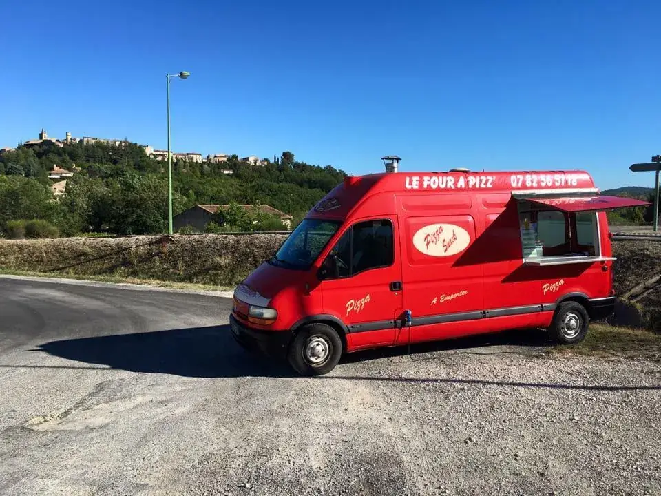 Le four à Pizz'_Pierrevert_slider_image_2