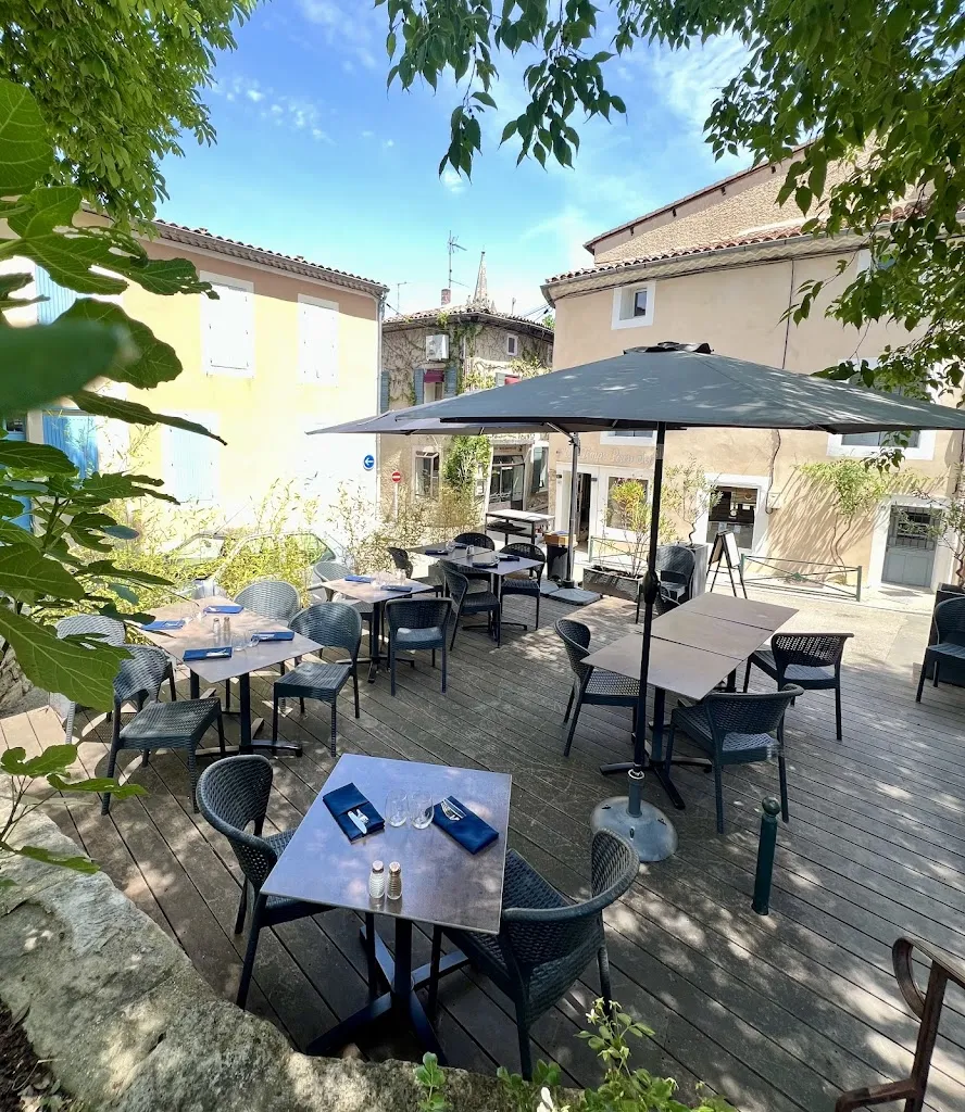 Les troubadours modernes restaurant in Pernes-les-Fontaines