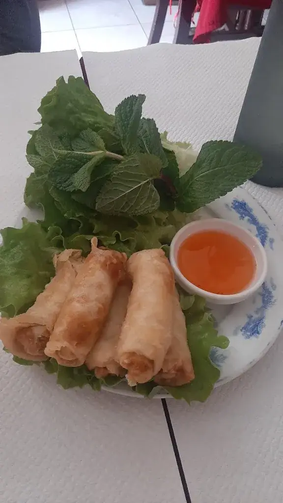 Lydie Rondet_Fontaine d'Asie_Pernes-les-Fontaines_review