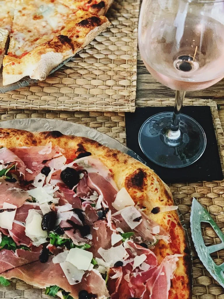 Jen Doornbos_Pizzeria Margherita 2025_Pernes-les-Fontaines_review