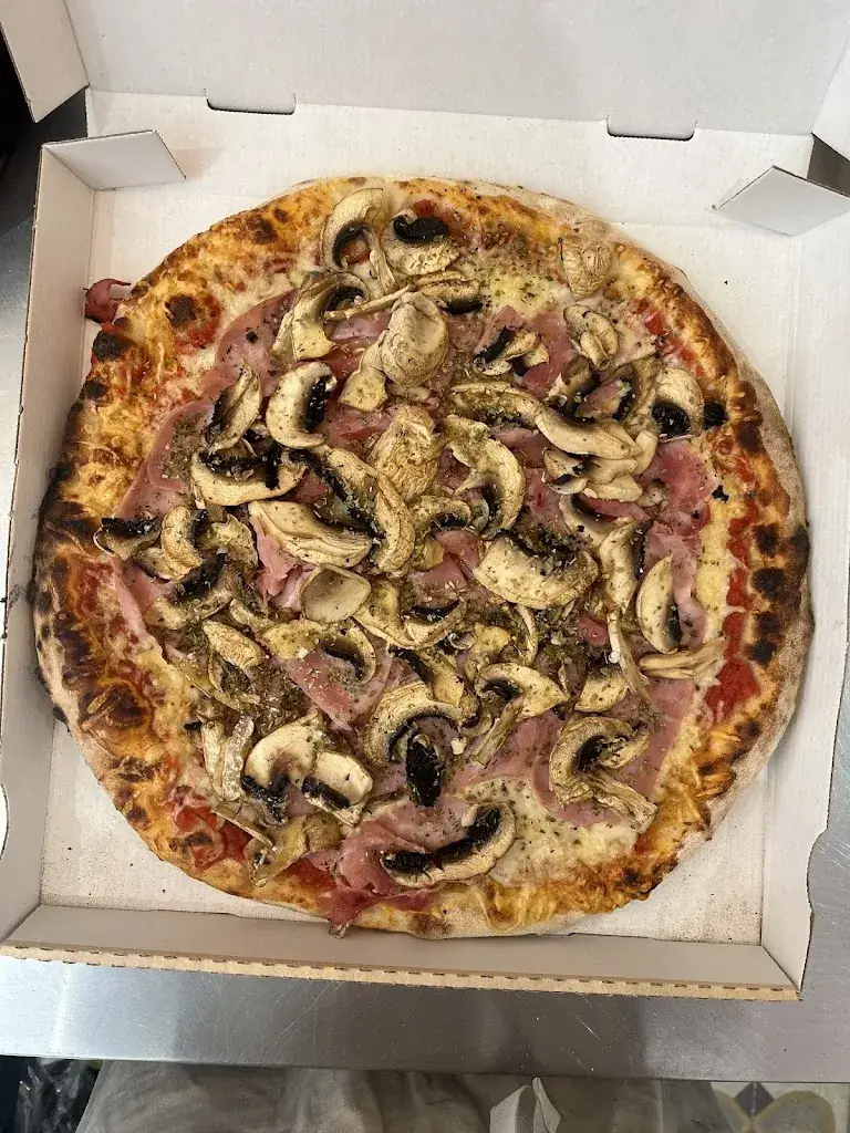 Julien Poudevigne_Pizzeria les frangins_Pernes-les-Fontaines_review