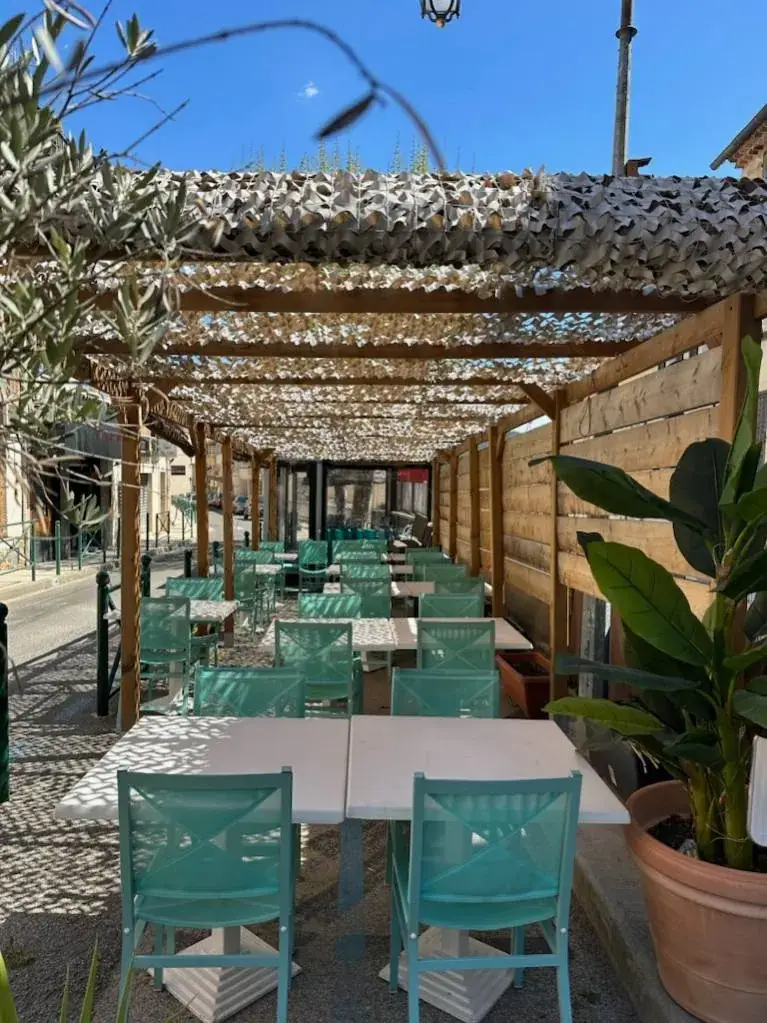 Logis Hôtel la Clé des Songes ristorante a Pierrefeu-du-Var