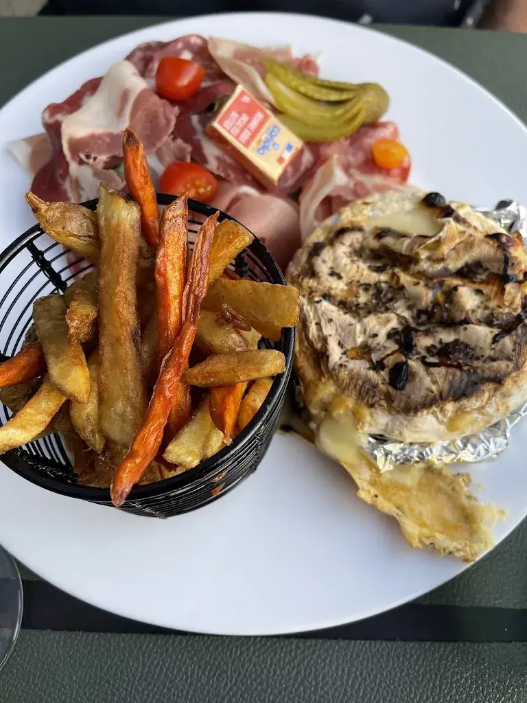 Lysa PEYROT_Restaurant La Table du Chêne_Plan-de-Cuques_recensione