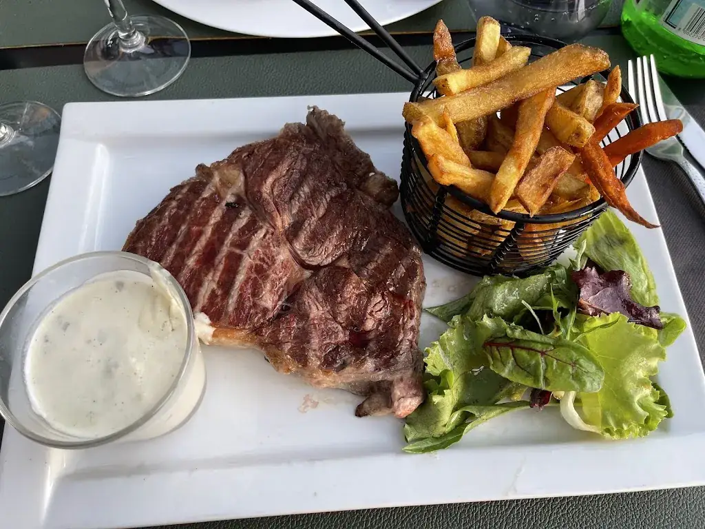 Restaurant La Table du Chêne_Plan-de-Cuques_slider_image_3