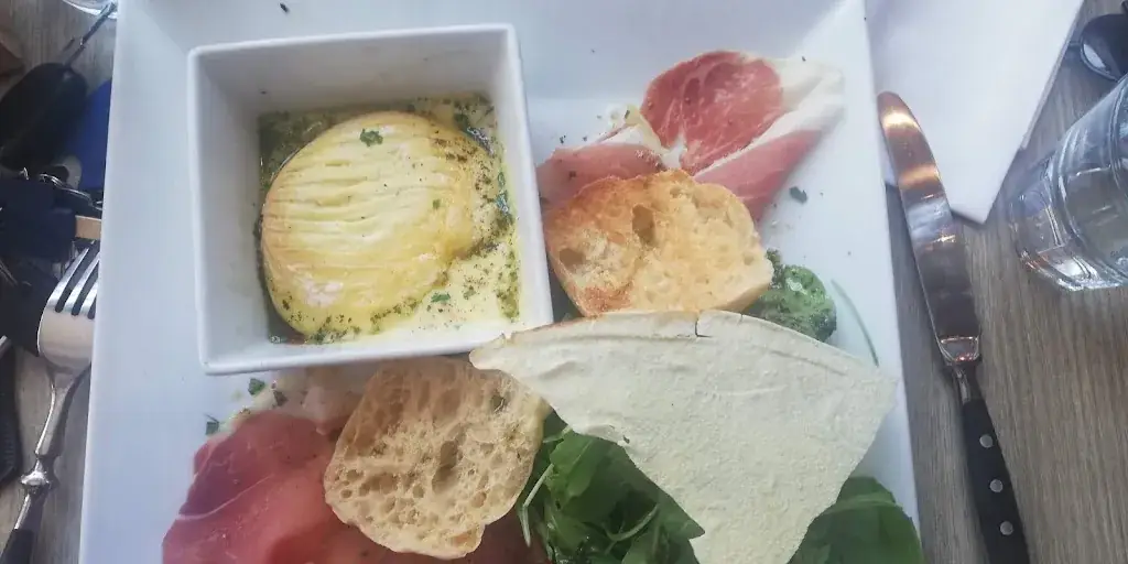 Menu_Villa M_Plan-de-Cuques_immagine_2