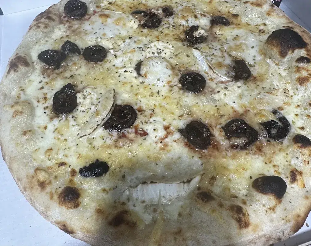 Jonathan ATTIA_La tour de pizz - Plan de Cuques_Plan-de-Cuques_review