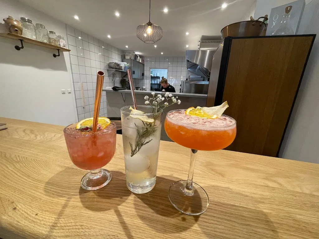 Café.Germain_Pourrières_slider_image_3