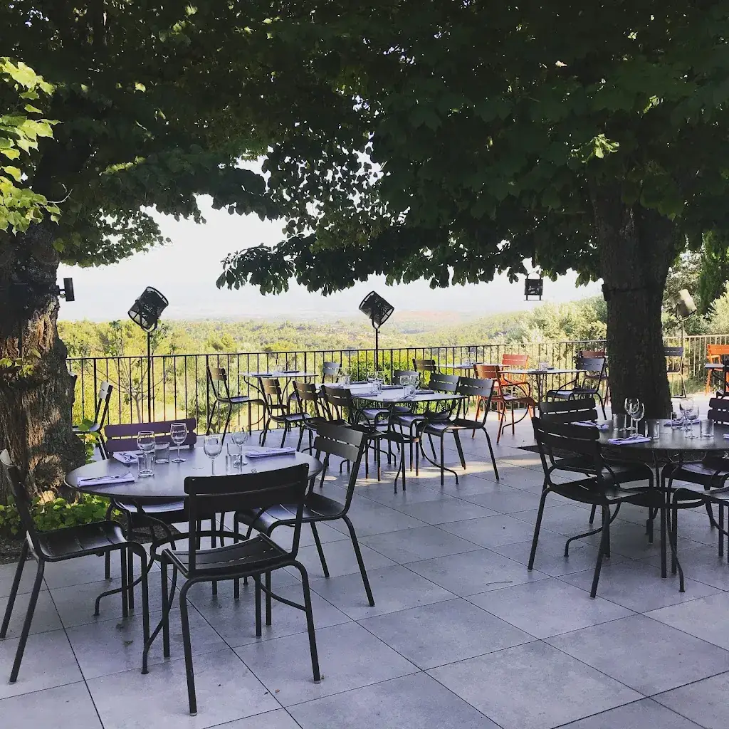 Le Relais de Saint Ser restaurant in Puyloubier