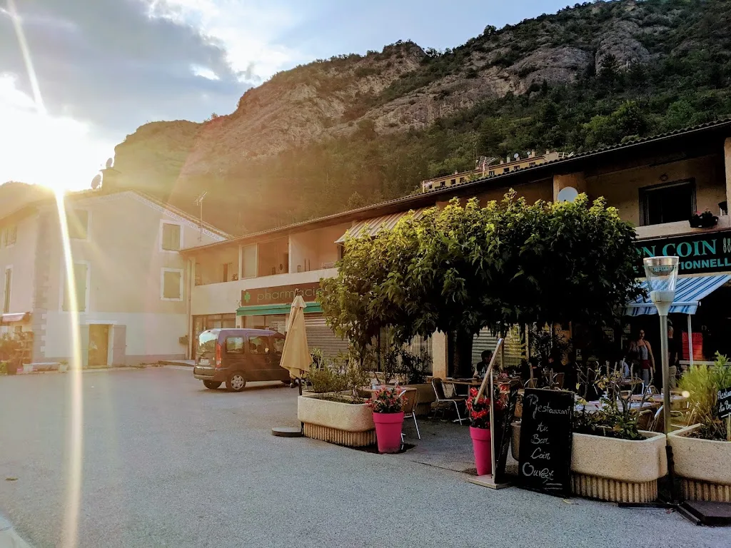 Stacy Kline_Au Bon Coin_Puget-Théniers_review