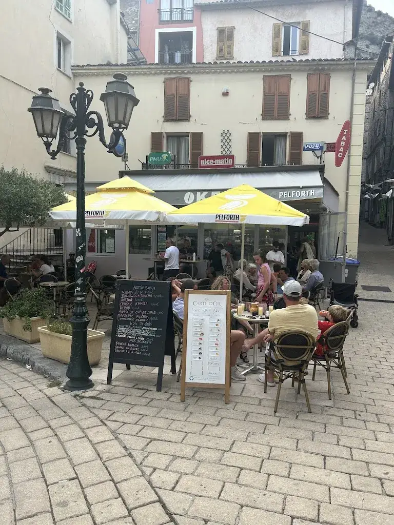 Christopher Chuffart_O Kfé_Puget-Théniers_review