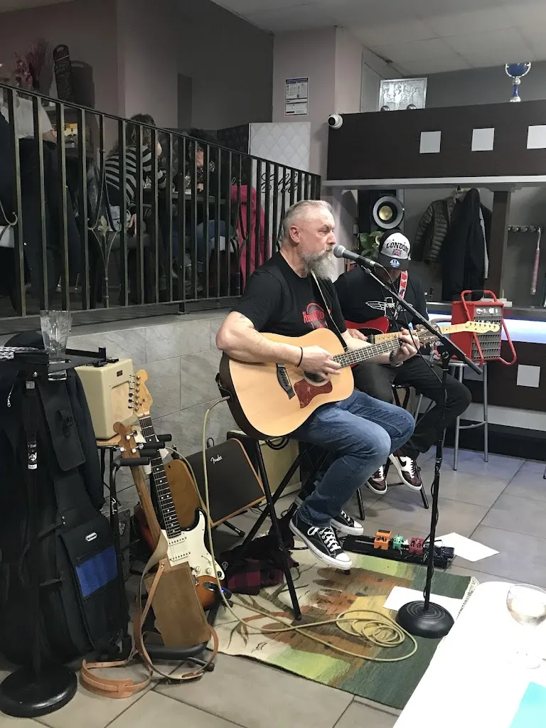 Pat_Le Grand Café_Puget-Ville_review