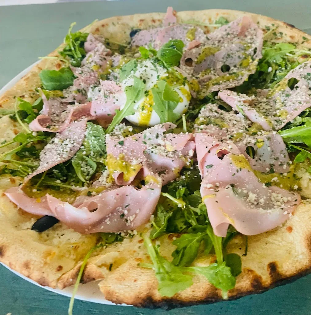 Camion italien restaurant in Puyloubier