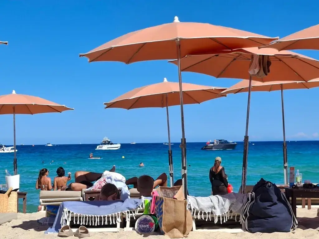 André Bryan Nishimwe_Plage L'orangerie Pampelonne_Ramatuelle_avis