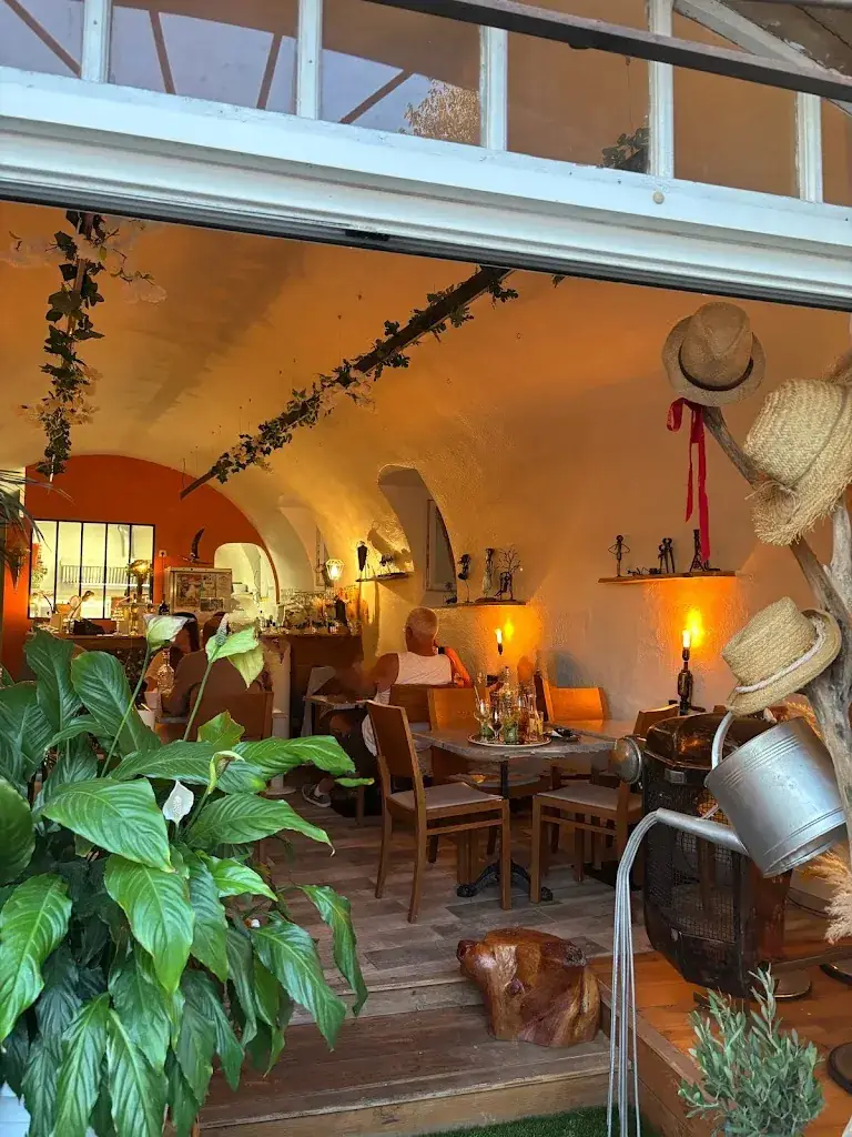 TOUT FEU TOUT FLAM' Restaurant in Régusse