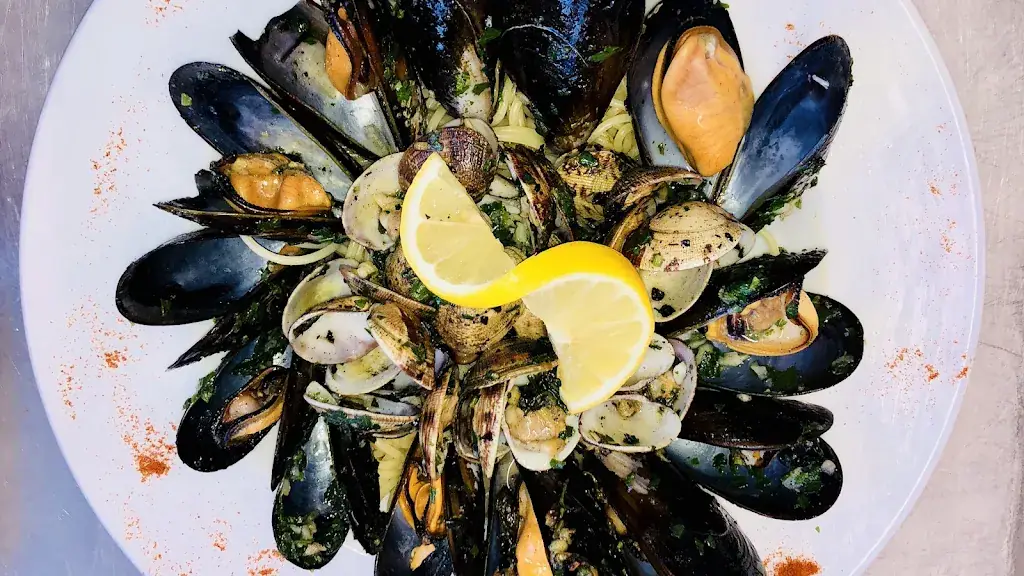 Restaurant Le Passe Port_Port-Saint-Louis-du-Rhône_slider_image_3