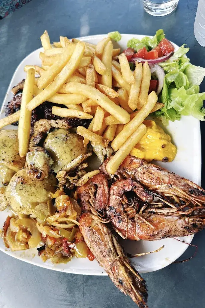 Jan Jirsa_Le Gardian_Port-Saint-Louis-du-Rhône_reseña