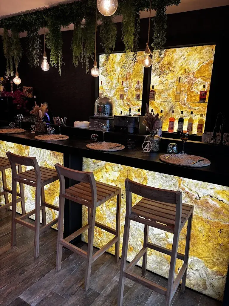 Ô tour d'un Verre restaurante en Port-Saint-Louis-du-Rhône