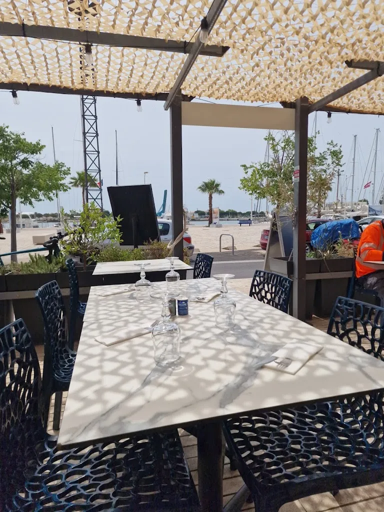 Celedonia Zamorano_Restaurant AU DUO_Port-Saint-Louis-du-Rhône_review