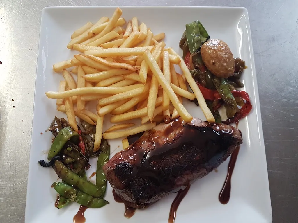 Restaurant AU DUO_Port-Saint-Louis-du-Rhône_slider_image_2