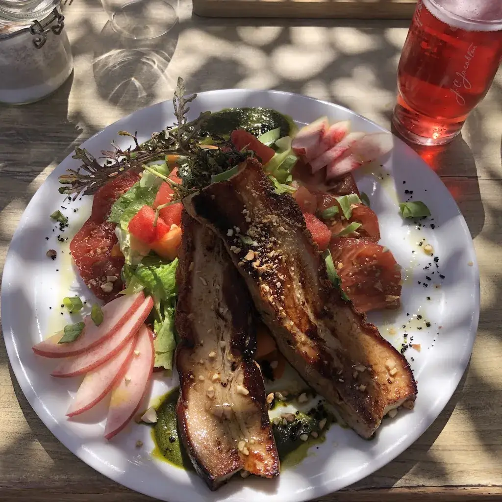 Jacqueline Vellozo_Yacht Club ️Restaurant_Port-Saint-Louis-du-Rhône_review