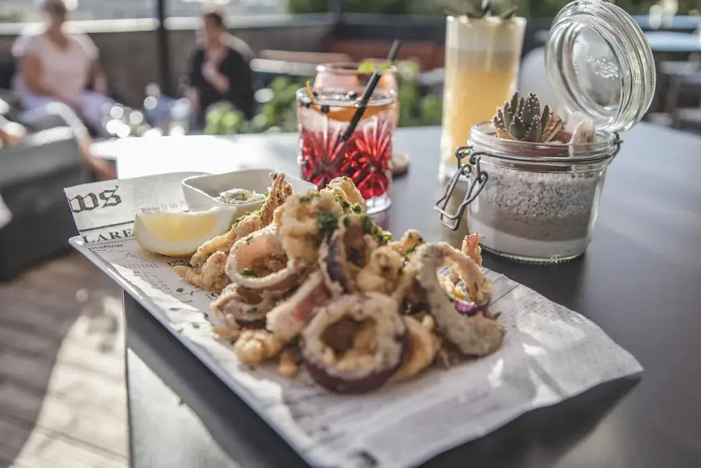 Yacht Club ️Restaurant_Port-Saint-Louis-du-Rhône_slider_image_2