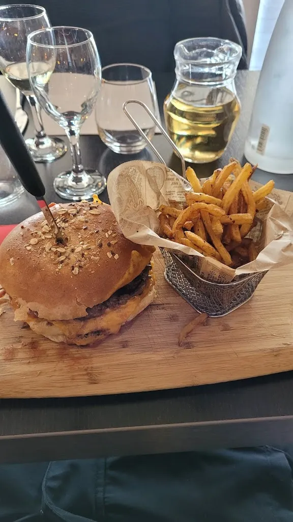 Nadine Marchon_Restaurant La Lagune_Port-Saint-Louis-du-Rhône_review