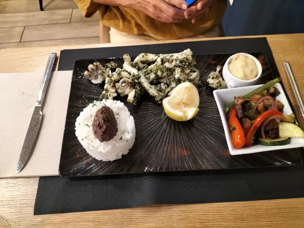 Menu_Les Trois Voiles_Port-Saint-Louis-du-Rhône_image_6