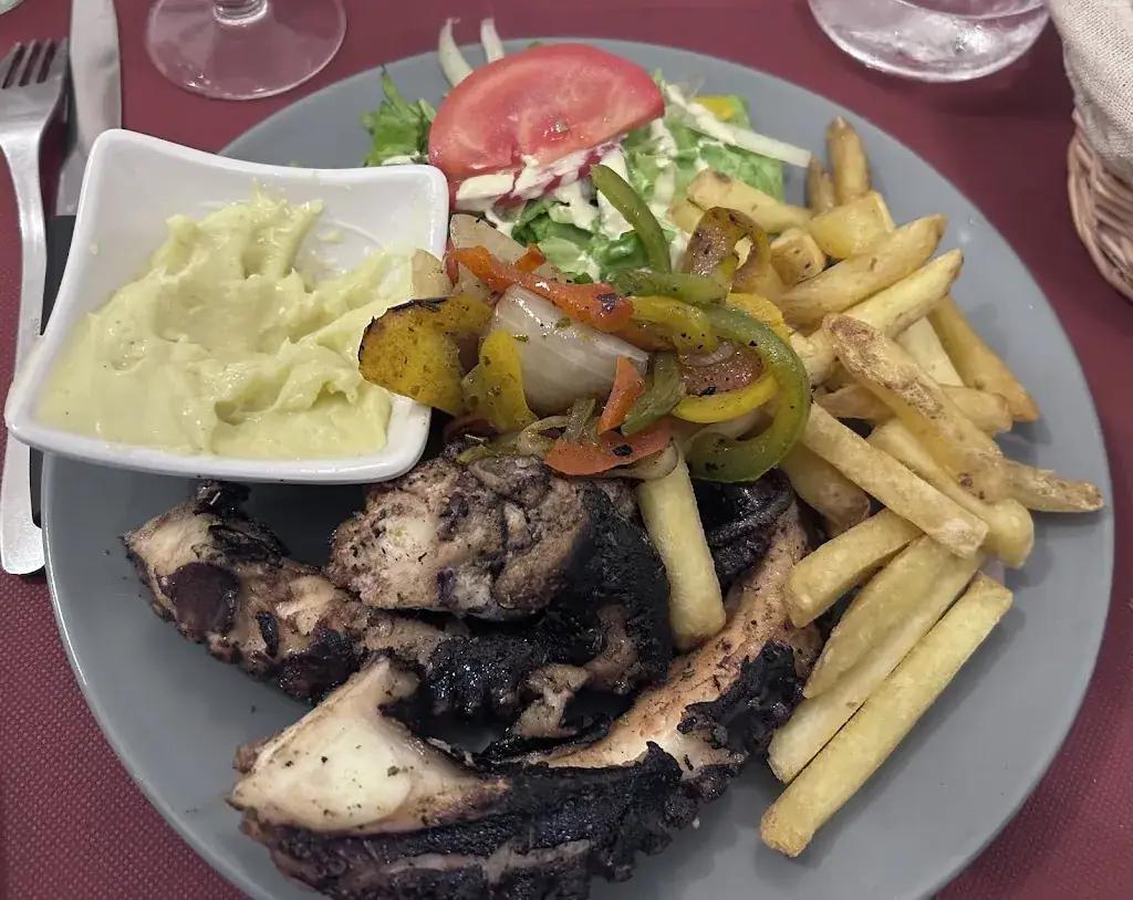 Cécile G_Le Bistrot de la Tour_Port-Saint-Louis-du-Rhône_review