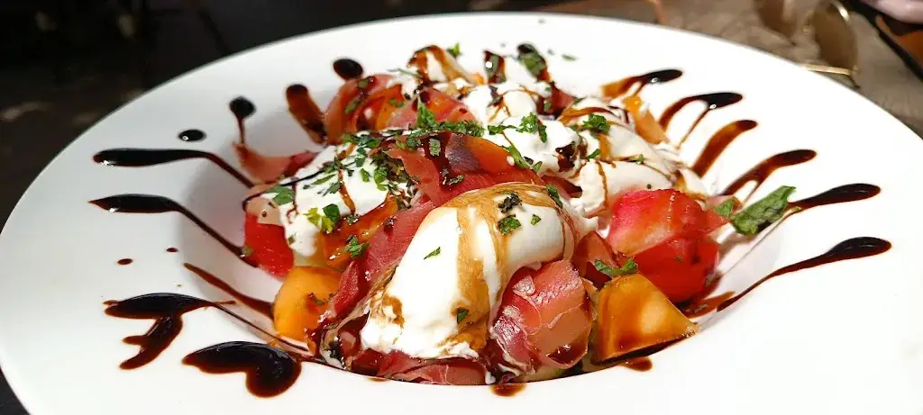 Le Bistrot de la Tour_Port-Saint-Louis-du-Rhône_slider_image_2