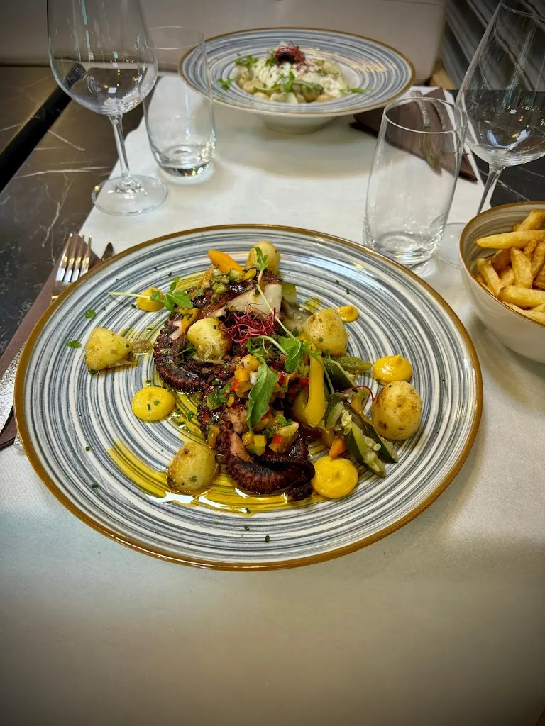 Mayam_Port-Saint-Louis-du-Rhône_slider_image_2