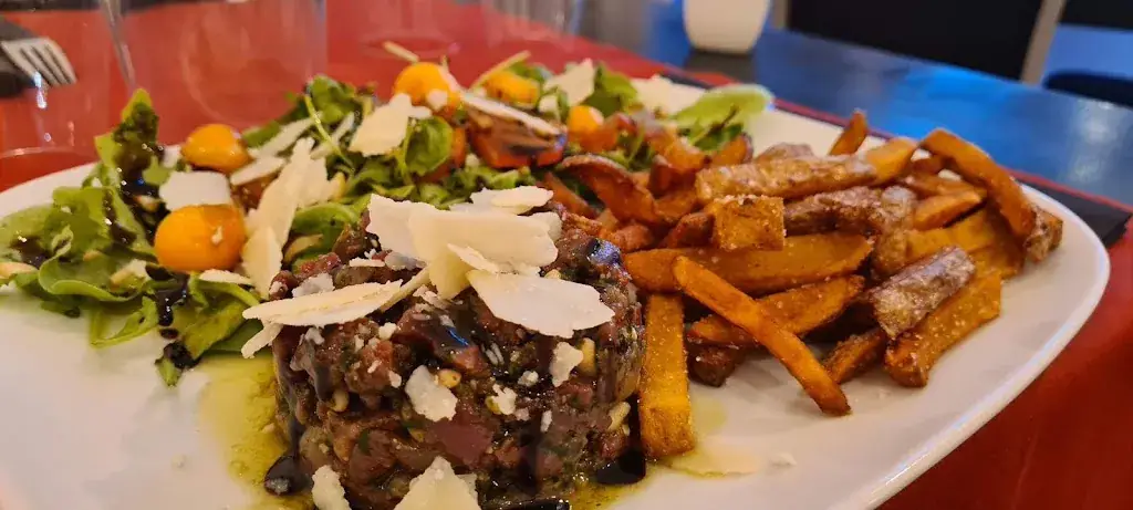 Pizzeria De La Tour_Port-Saint-Louis-du-Rhône_slider_image_2