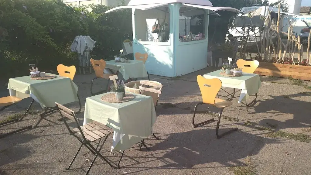 Le kiosque gourmand restaurant in Port-Saint-Louis-du-Rhône