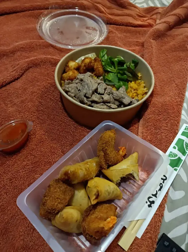 Le Padthaiya_Port-Saint-Louis-du-Rhône_slider_image_3