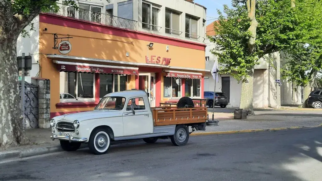 Les Pins_Port-Saint-Louis-du-Rhône_slider_image_3