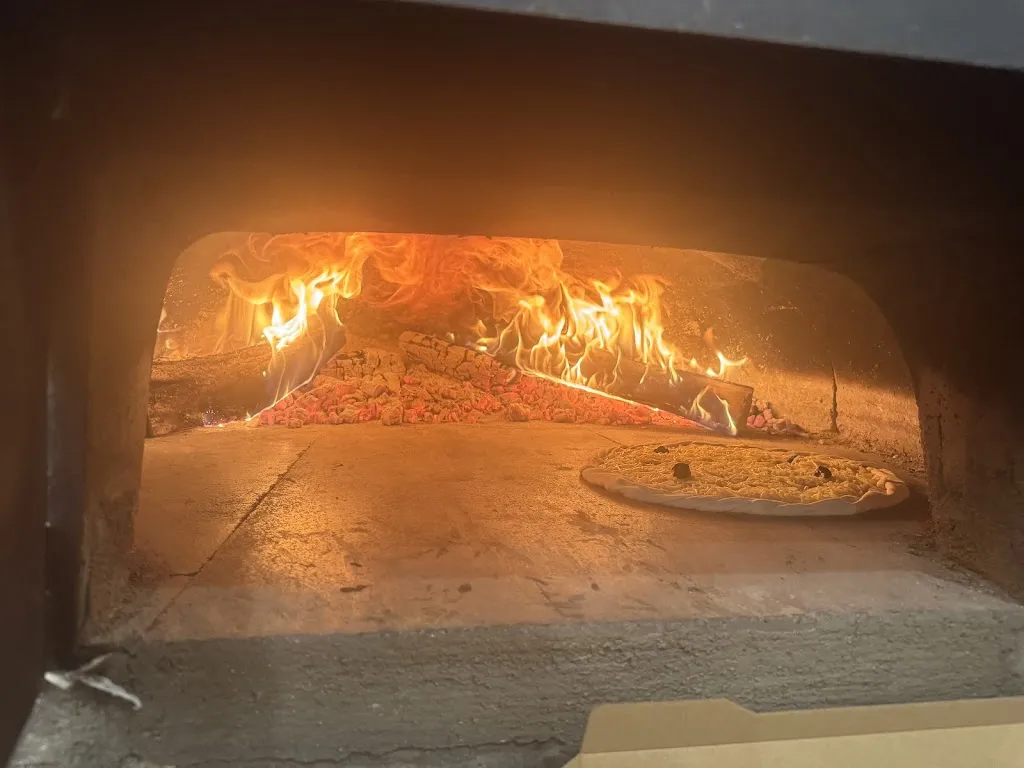 La Mamma Pizzeria_Port-Saint-Louis-du-Rhône_slider_image_3