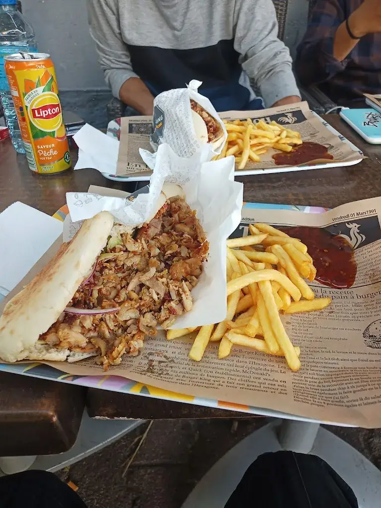 fahrianul hakim_New delhi_Port-Saint-Louis-du-Rhône_review