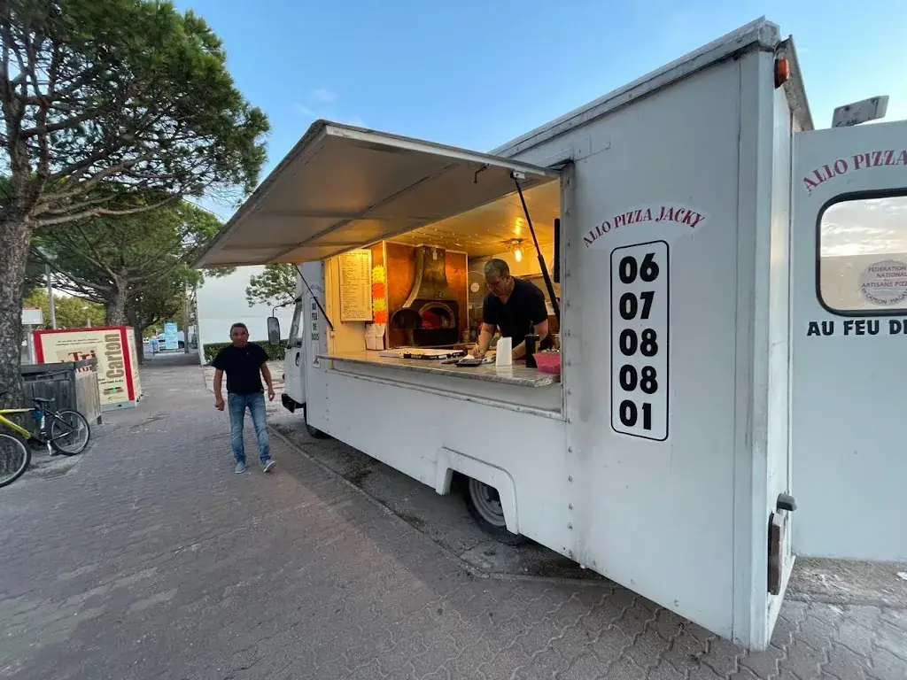 Pizza Jacky_Port-Saint-Louis-du-Rhône_slider_image_2