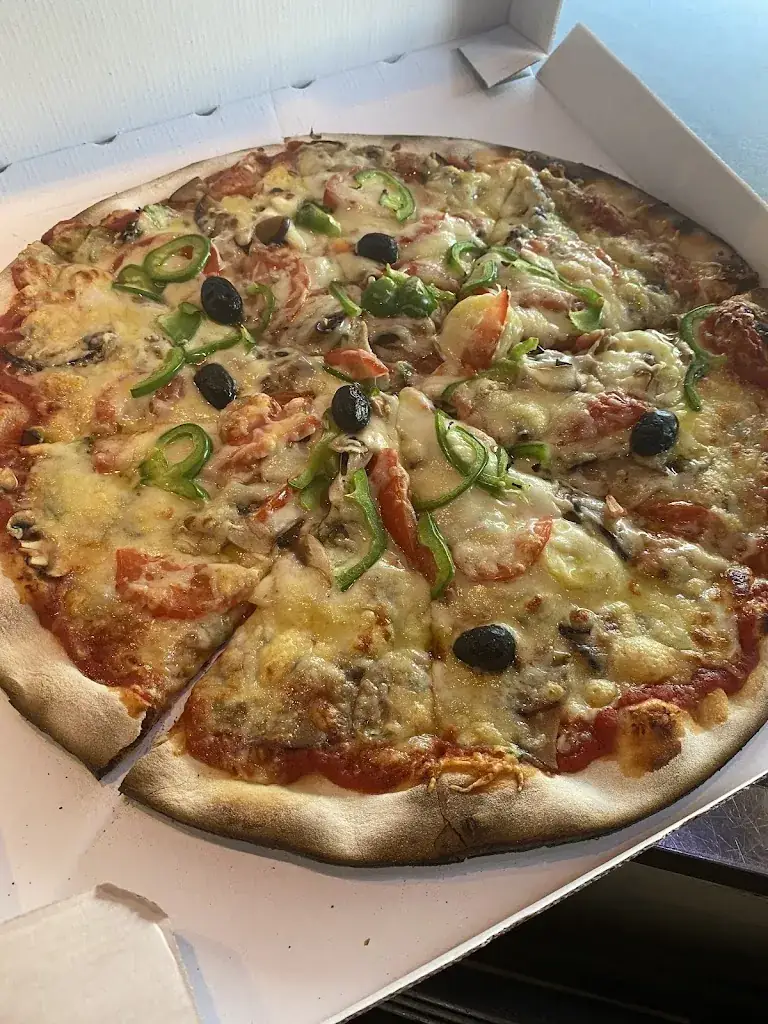 PIZZA DU PORT_Port-Saint-Louis-du-Rhône_slider_image_2