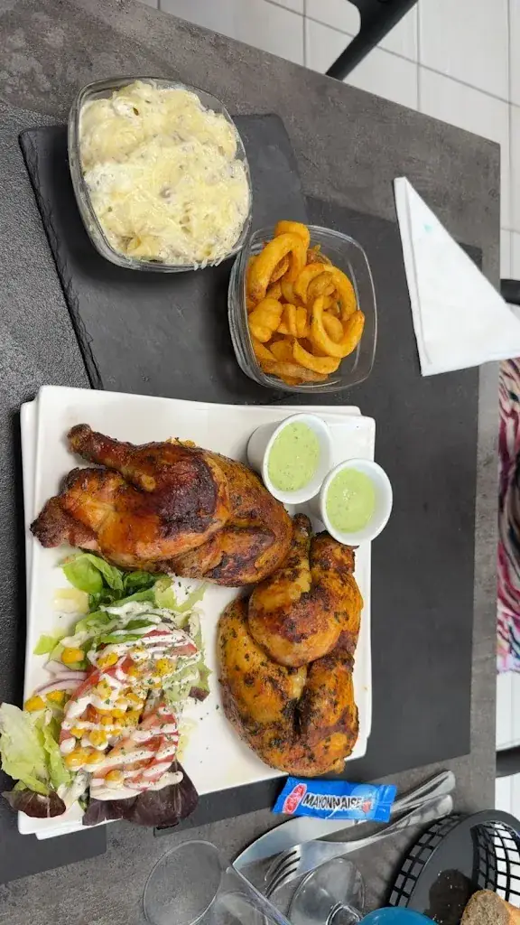 Haifa BERRIRI_Le rôtisseur_Puget-sur-Argens_review