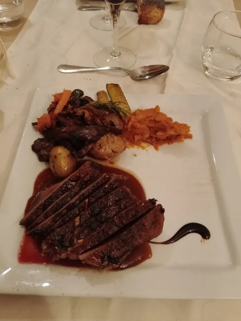 Nadine Tintan_Restaurant les Sources_Saint-Sylvestre-Pragoulin_review