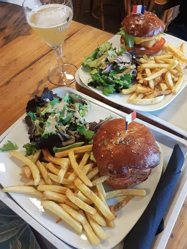 Mari Flk_Le Bistrô Burger Français_Puget-sur-Argens_review